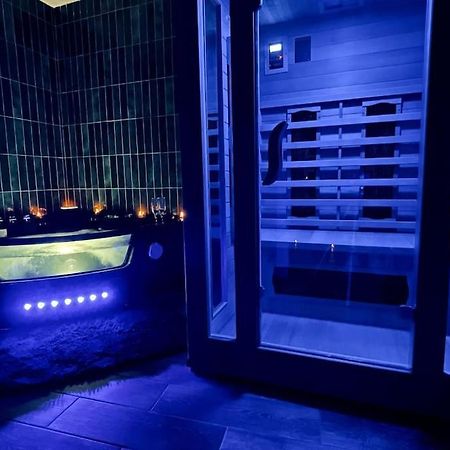 Love Room L' Orientale / Jacuzzi / Sauna Chateau-Landon Экстерьер фото